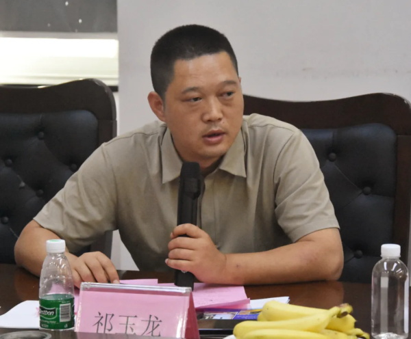 賽摩智能交流會現(xiàn)場科技聯(lián)絡(luò)員發(fā)言