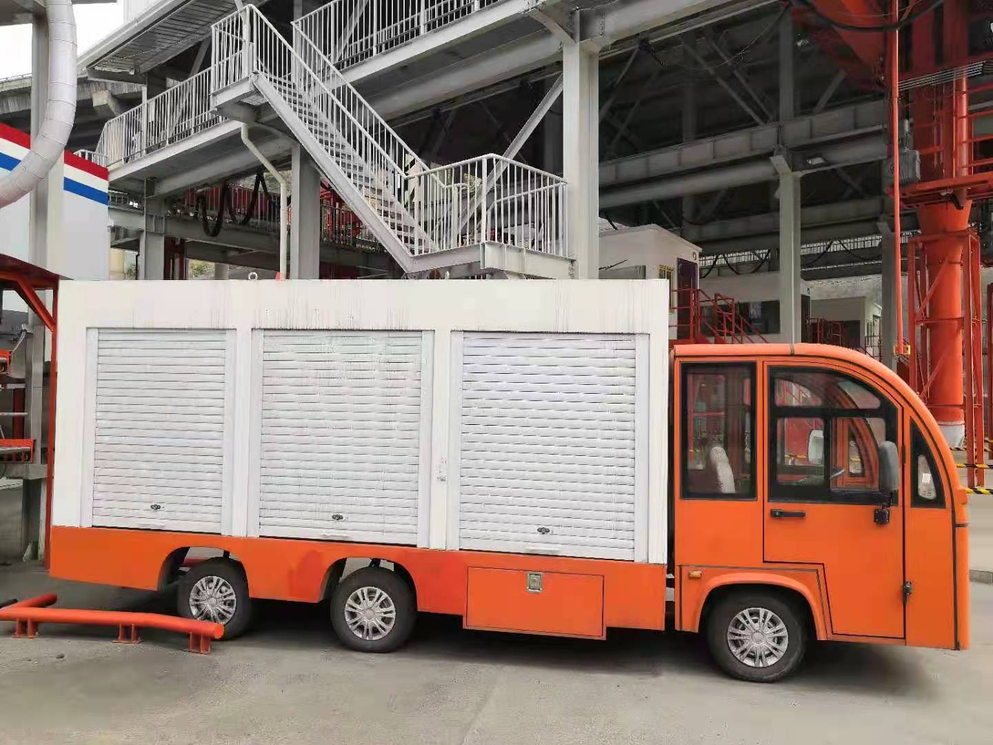 無人接觸樣品煤轉運小車
